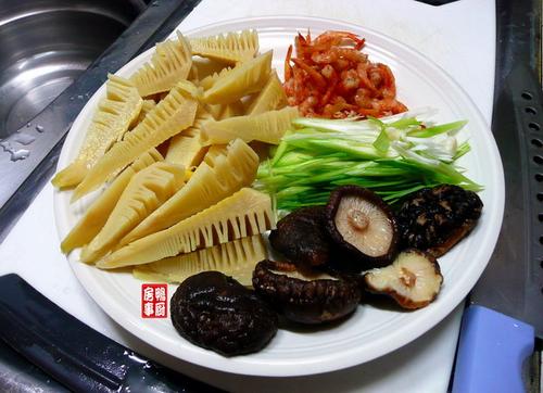 虾汁焖春笋的做法