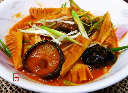 虾汁焖春笋的做法