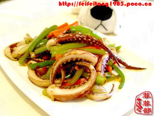 西芹鱿鱼的做法