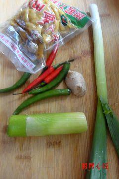 草虾炖小鱼的做法