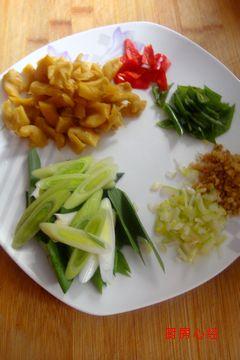 草虾炖小鱼的做法