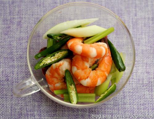 泡菜大虾的做法