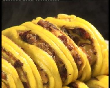 鲜蚝烩豆腐和南瓜枣泥卷的做法