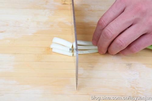 韭菜彩椒炒虾仁的做法