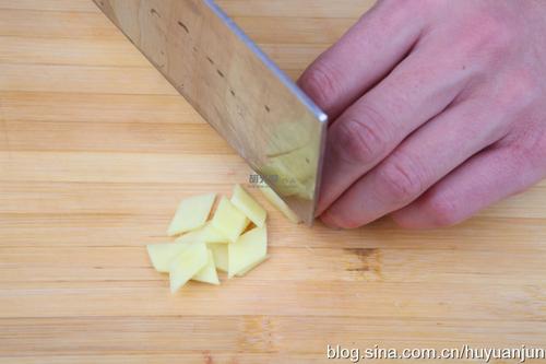 韭菜彩椒炒虾仁的做法