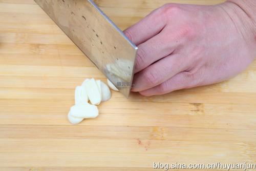 韭菜彩椒炒虾仁的做法