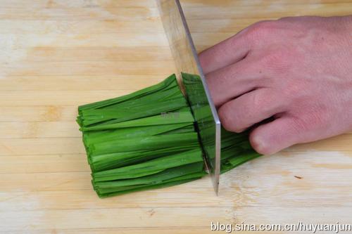 韭菜彩椒炒虾仁的做法