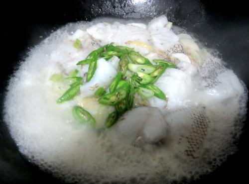 葱烧鳕鱼的做法