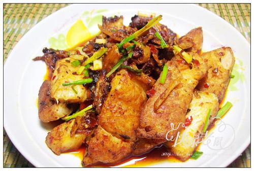 糍粑辣子香炒红利鱼的做法