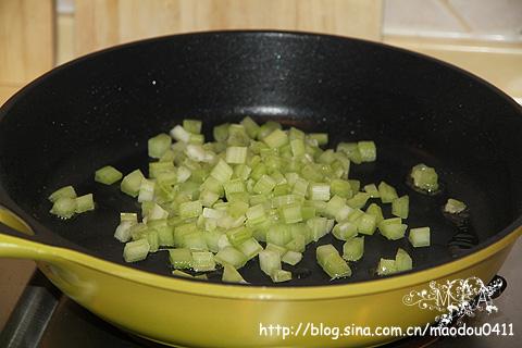 酱瓜虾仁的做法