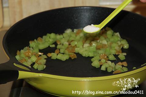 酱瓜虾仁的做法