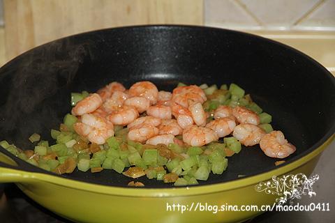 酱瓜虾仁的做法