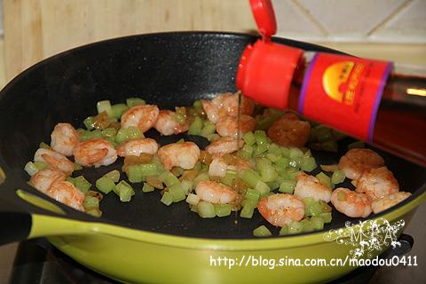 酱瓜虾仁的做法