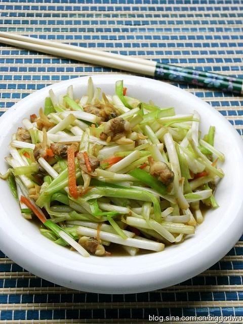 韭黄炒白蛤的做法