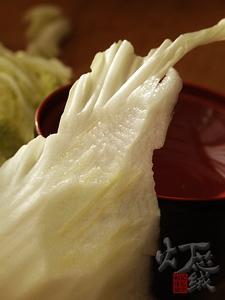 鱿鱼豆腐炖白菜的做法