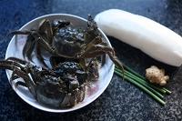 萝卜大闸蟹的做法