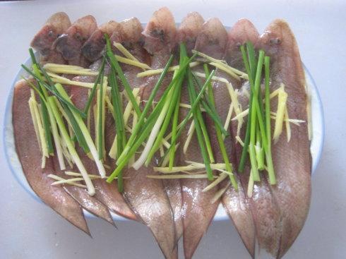 清蒸龙利鱼的做法