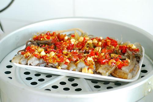 蕨根酸辣虾的做法