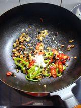 避风塘炒带鱼的做法