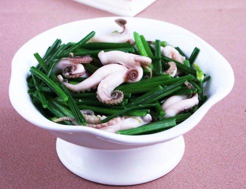 章鱼炒韭葶的做法