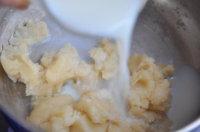 鲜虾奶酱可乐球的做法