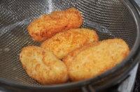 鲜虾奶酱可乐球的做法