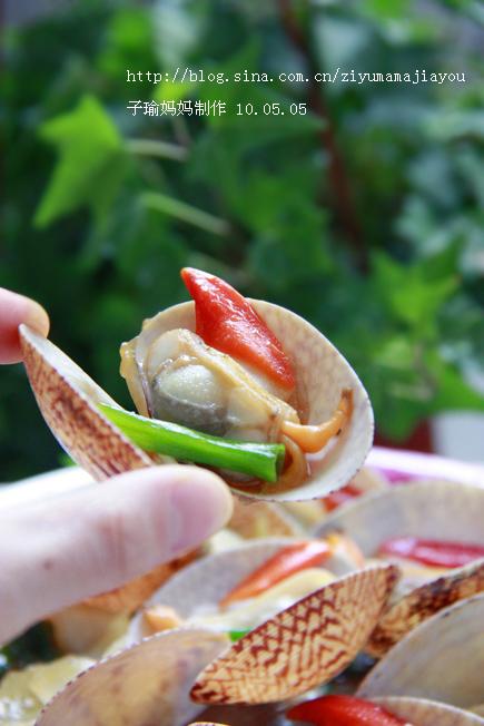 葱爆红油蛤的做法