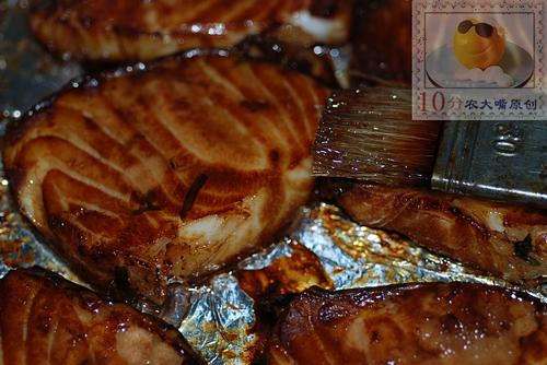 沙律酱烤银鳕鱼的做法