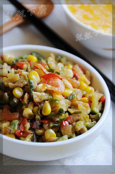 青萝卜干玉米开洋小炒的做法