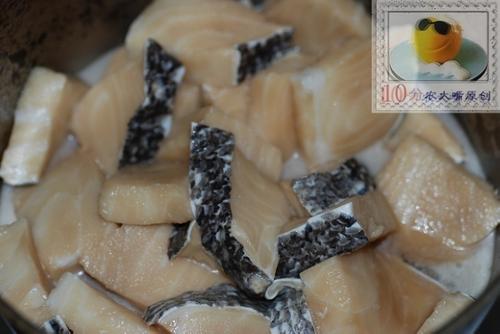 铁板浇汁银鳕鱼的做法