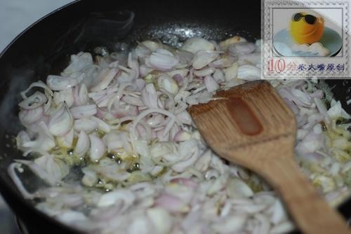 铁板浇汁银鳕鱼的做法