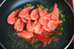 ��ɫ����Ϻ������