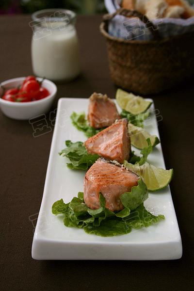 芝麻三文鱼的做法