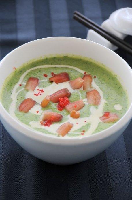 西兰花鲜奶珊瑚贝的做法