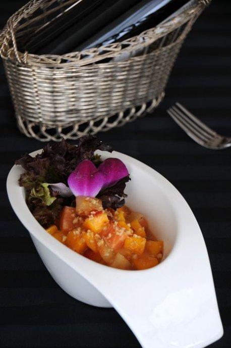 芒果泡菜三文鱼的做法