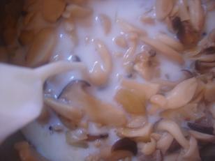 三文鱼配蘑菇酱的做法