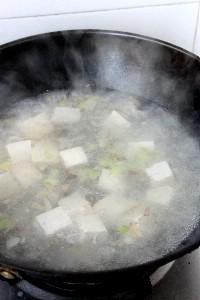 海蛎子豆腐汤的做法