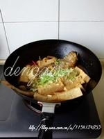 黄花鱼炖豆腐的做法