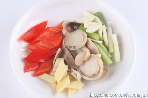 胜瓜木耳炒鲜鱿的做法