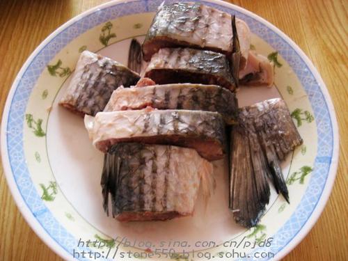 八宝豆豉炖梭鱼的做法