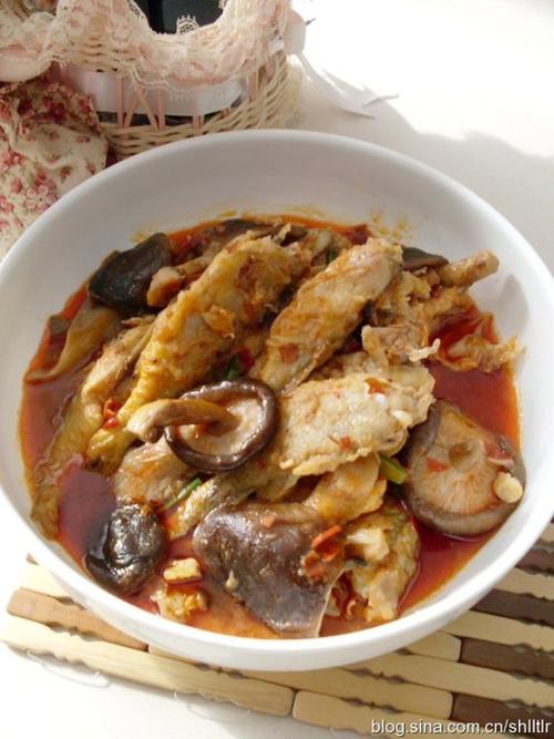 香菇焖小黄鱼的做法