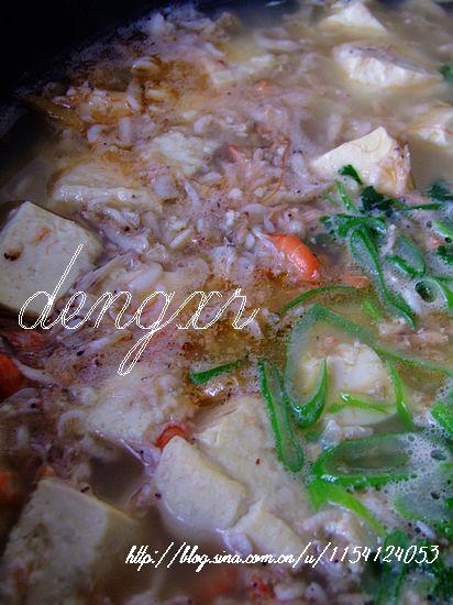 小白虾炖豆腐的做法
