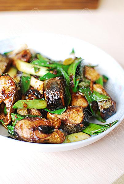 回锅秋刀鱼的做法