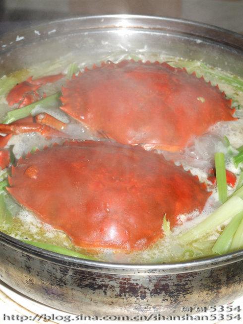 冬至膏蟹火锅的做法