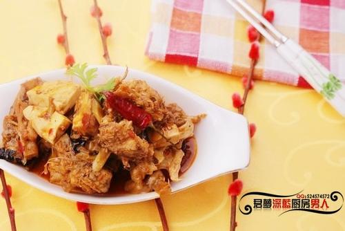 安康鱼炖豆腐的做法