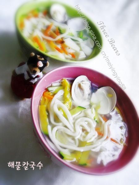 正宗韩式海鲜热汤面的做法