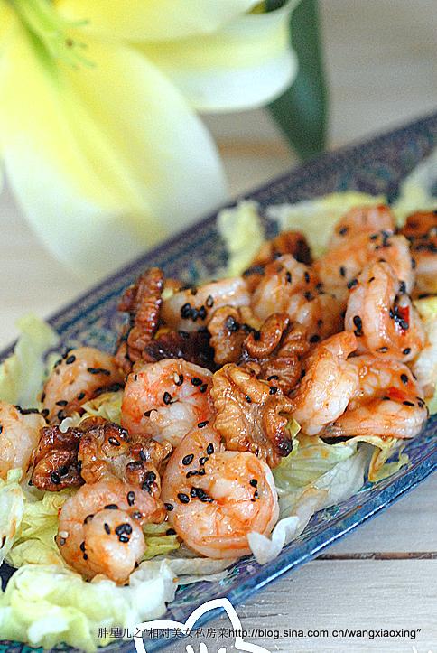 芝麻虾球热沙拉的做法