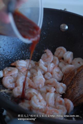 芝麻虾球热沙拉的做法