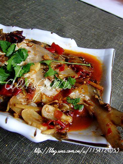 豆瓣酱烧镜鱼的做法