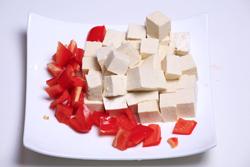 石锅牡蛎鱿鱼豆腐汤的做法